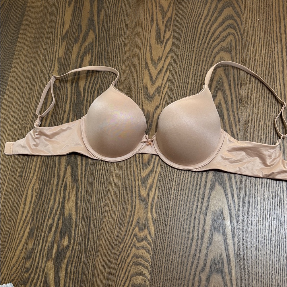 Victoria’s Secret Perfect Shape Bra 32D